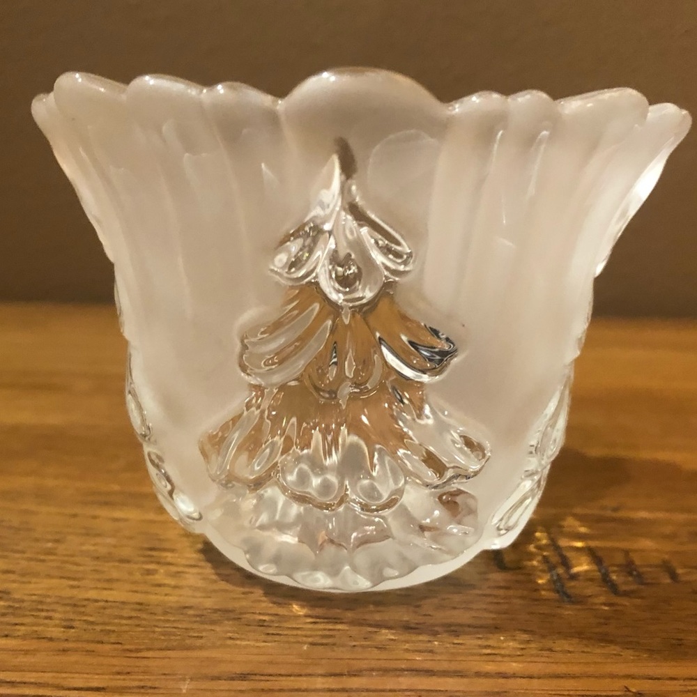 Mikasa Winter Dreams Frosted Crystal Christmas Tree Votive Candle Holder NEW - Picture 4 of 7